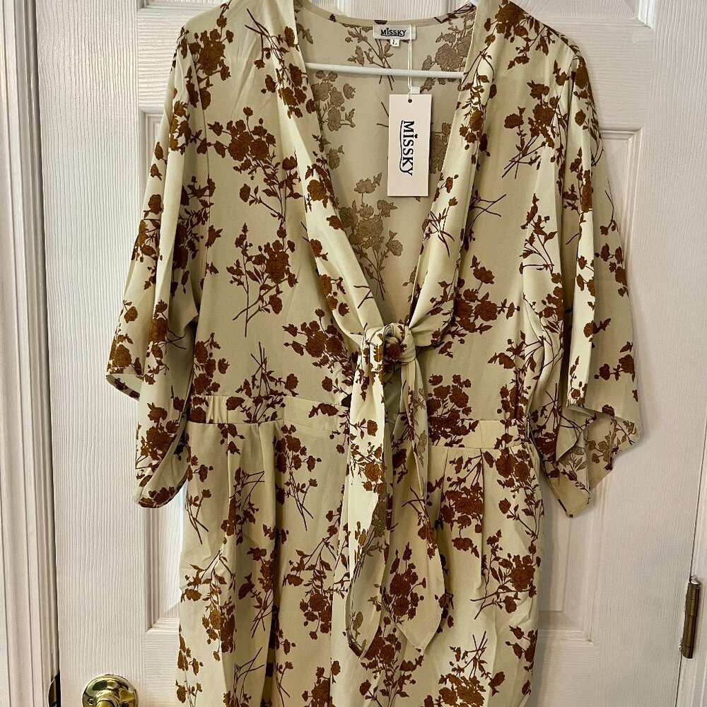 NWT Womens Summer Sexy Floral Romper 3/4 Sleeve Tie Front Cut Out V Neck Jump